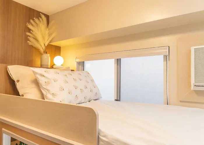 Aparthotel Cozy 2br Free Parking, Free Pool & Self Check In Manila