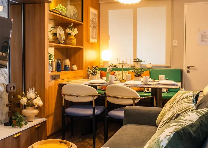 Cozy 2br Free Parking, Free Pool & Self Check In