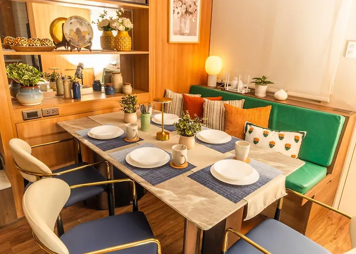 Cozy 2br Free Parking, Free Pool & Self Check In Aparthotel