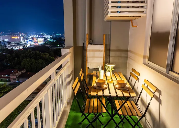 Cozy 2br Free Parking, Free Pool & Self Check In Aparthotel 4*