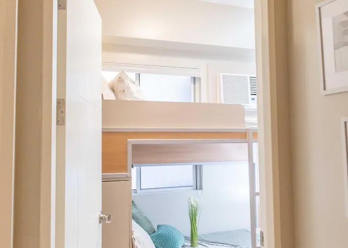 Cozy 2br Free Parking, Free Pool & Self Check In