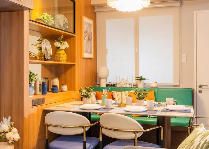 Cozy 2br Free Parking, Free Pool & Self Check In Aparthotel