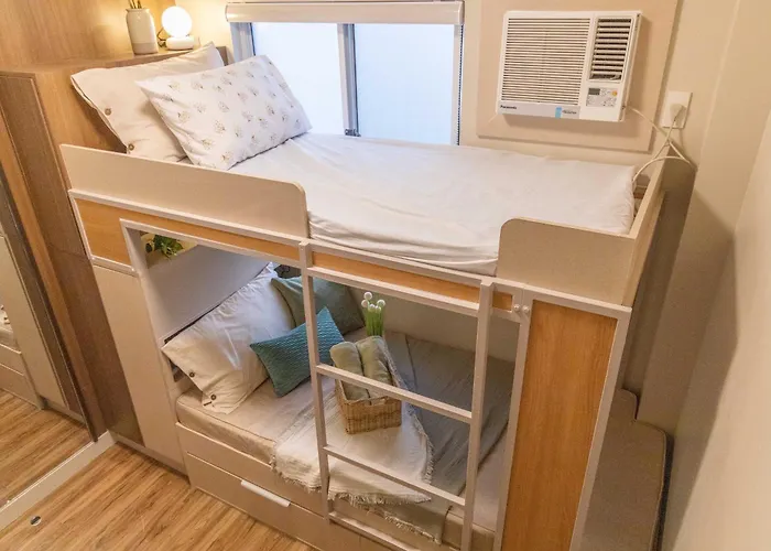 Cozy 2br Free Parking, Free Pool & Self Check In 4*