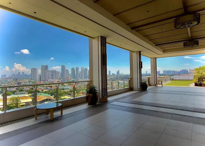 Cozy 2br Free Parking, Free Pool & Self Check In 4* Manila